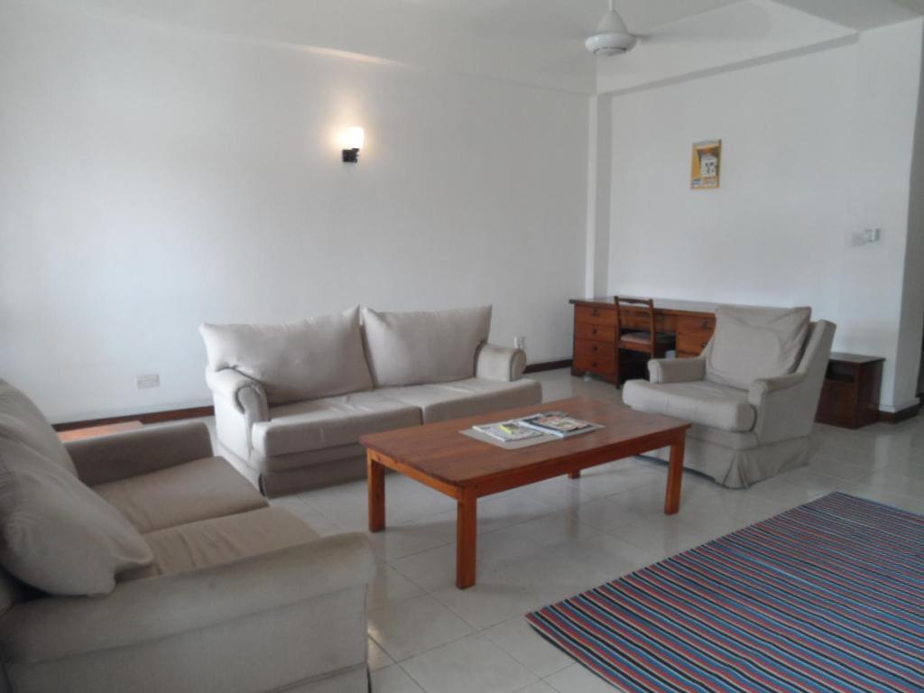 Sokoine Aparthotel - Life House Building Dar es Salaam Exteriör bild
