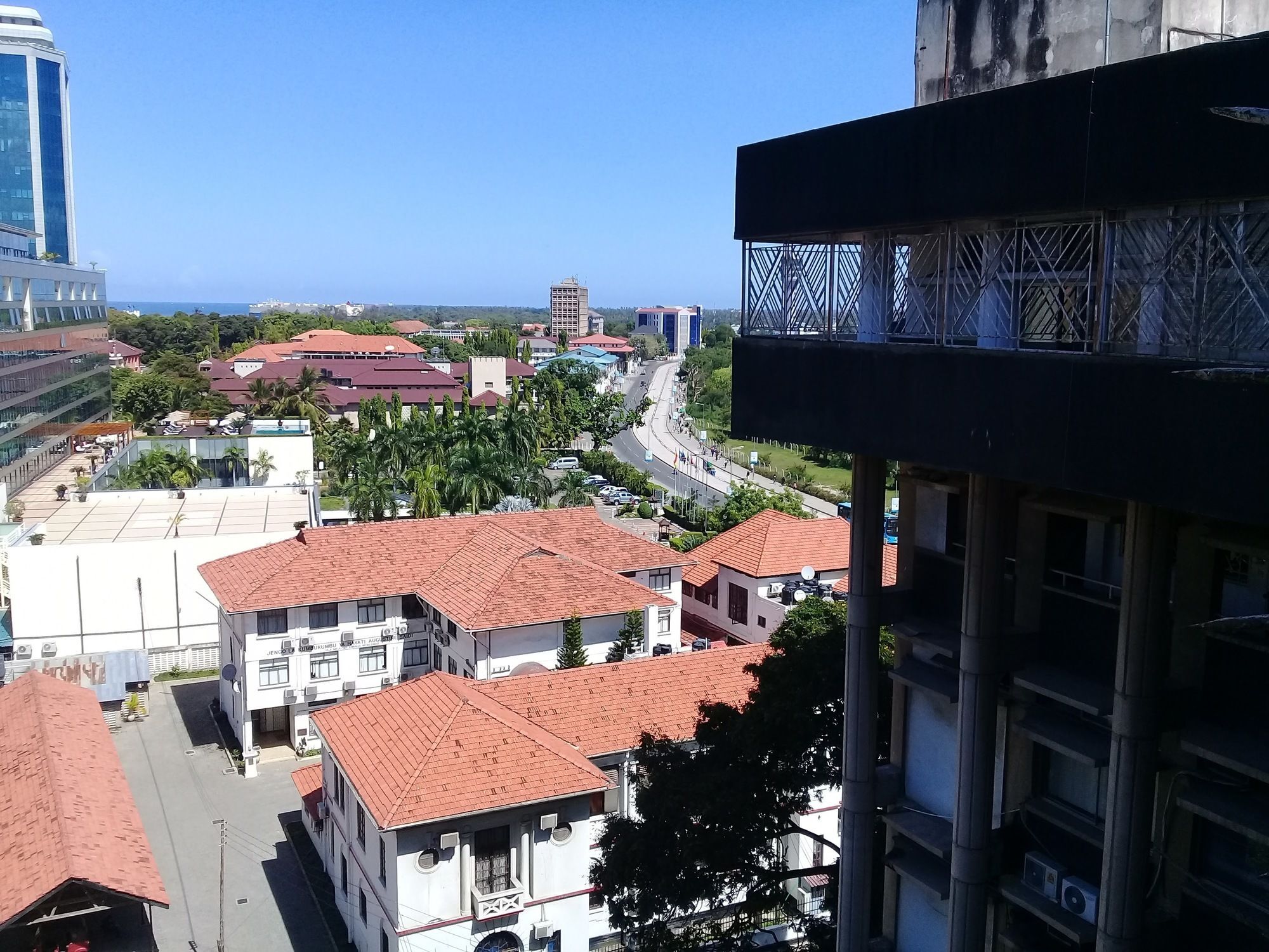 Sokoine Aparthotel - Life House Building Dar es Salaam Exteriör bild